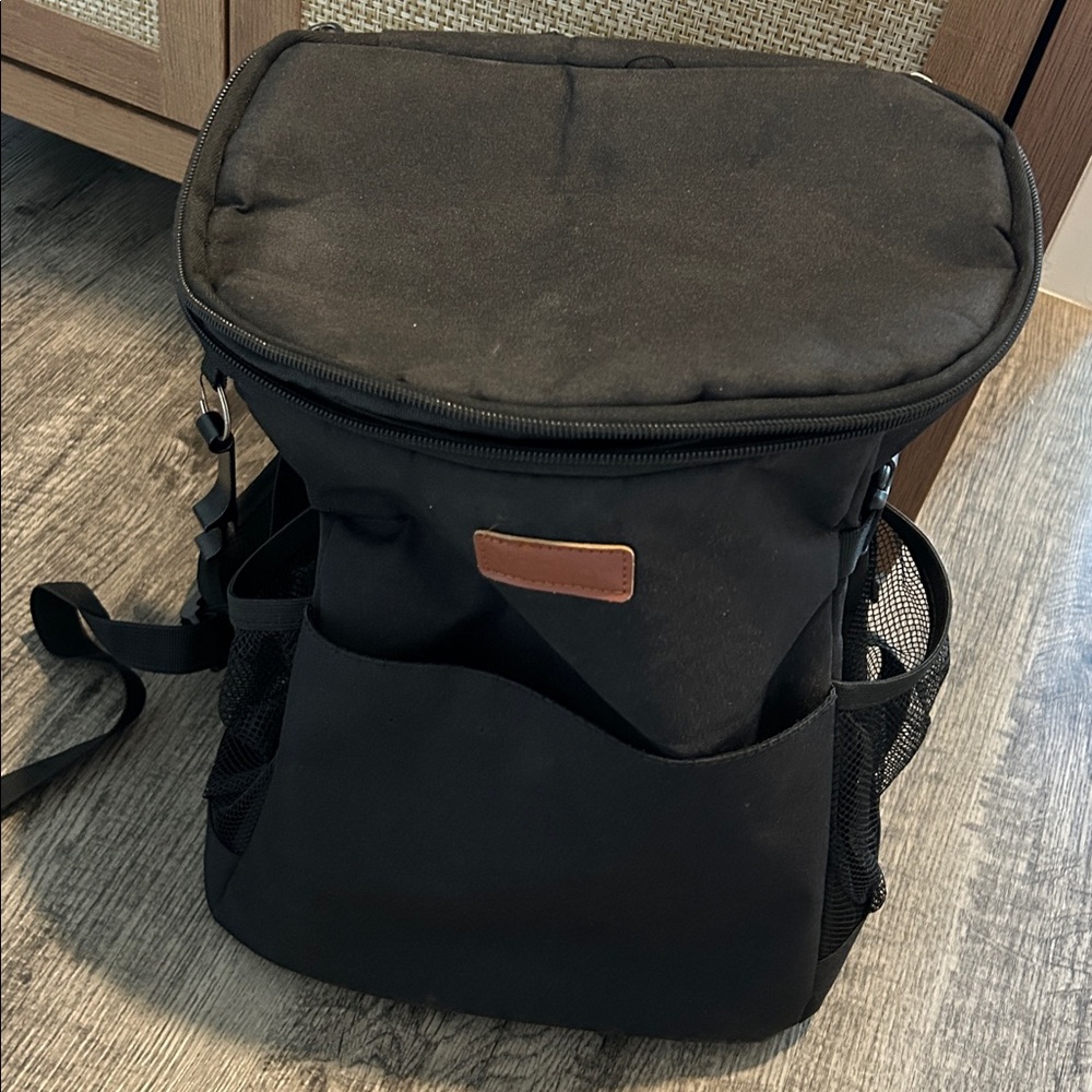 Black Cooler Backpack - Picture 3 of 7